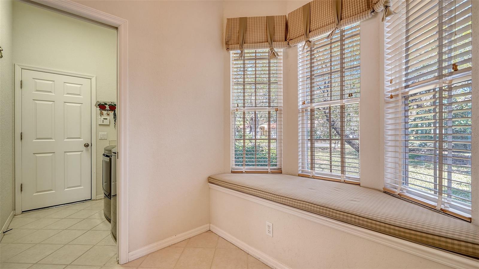 7349 WINDEMERE LN, UNIVERSITY PARK, FL, 34201