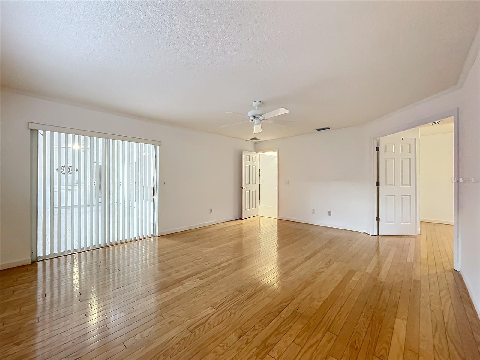 2042 EAGLES REST DR, APOPKA, FL, 32712