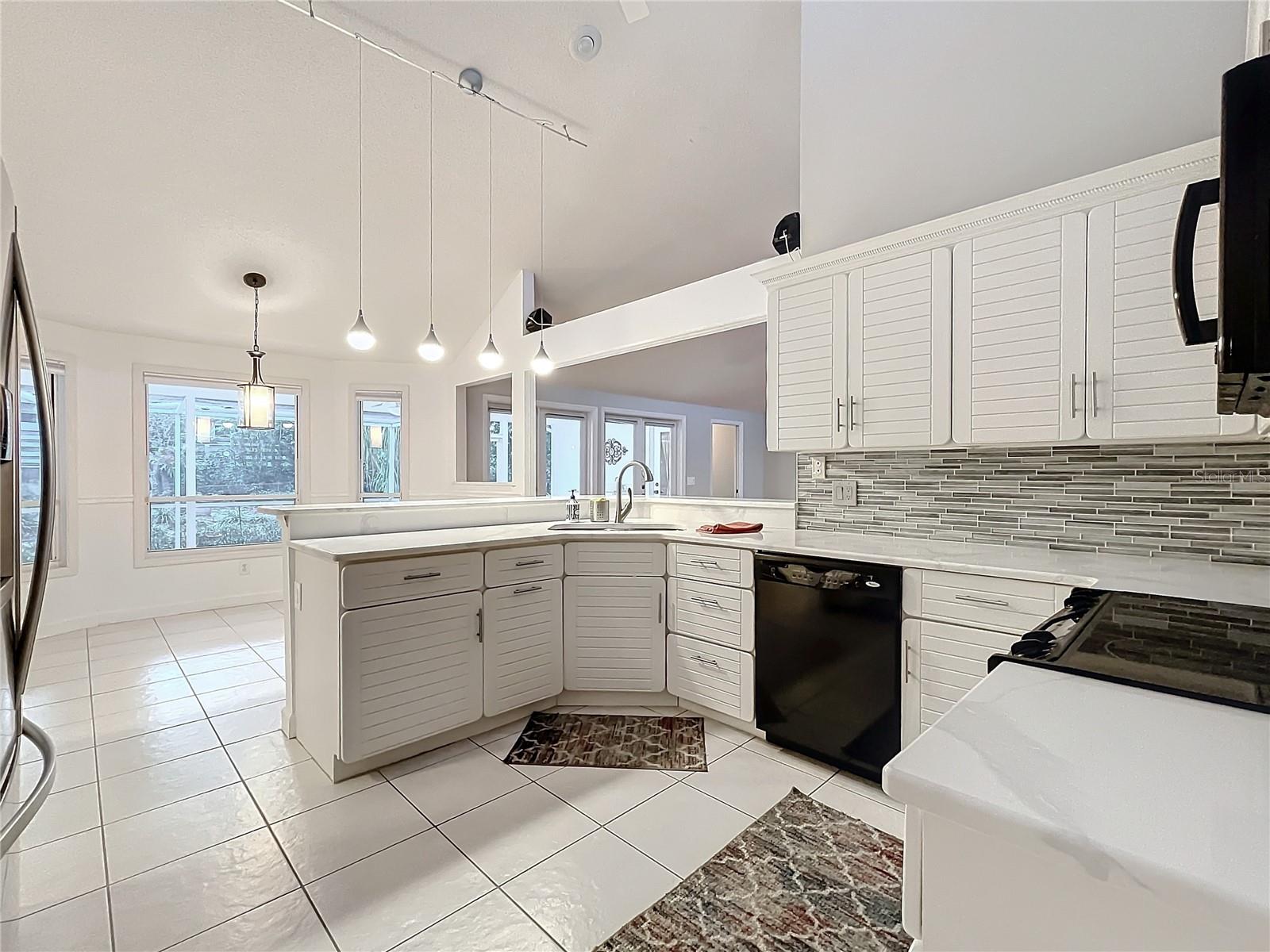 2042 EAGLES REST DR, APOPKA, FL, 32712