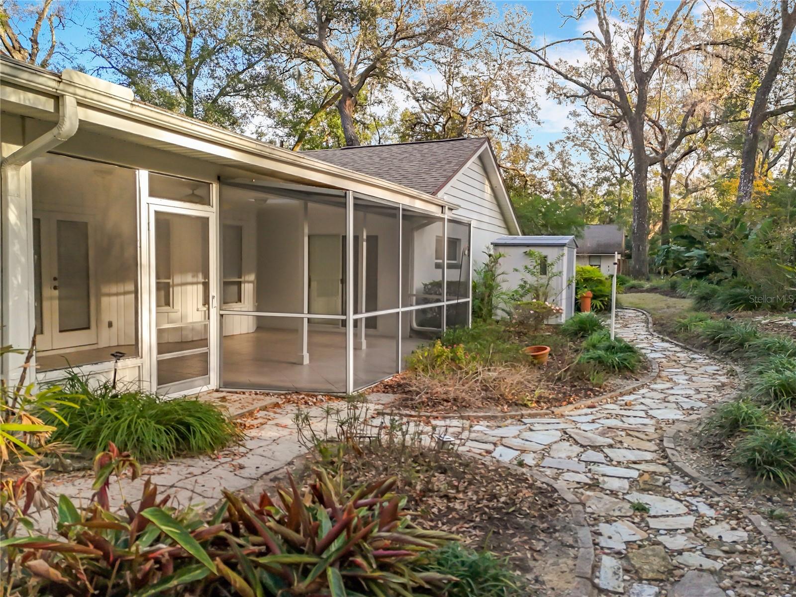 2042 EAGLES REST DR, APOPKA, FL, 32712