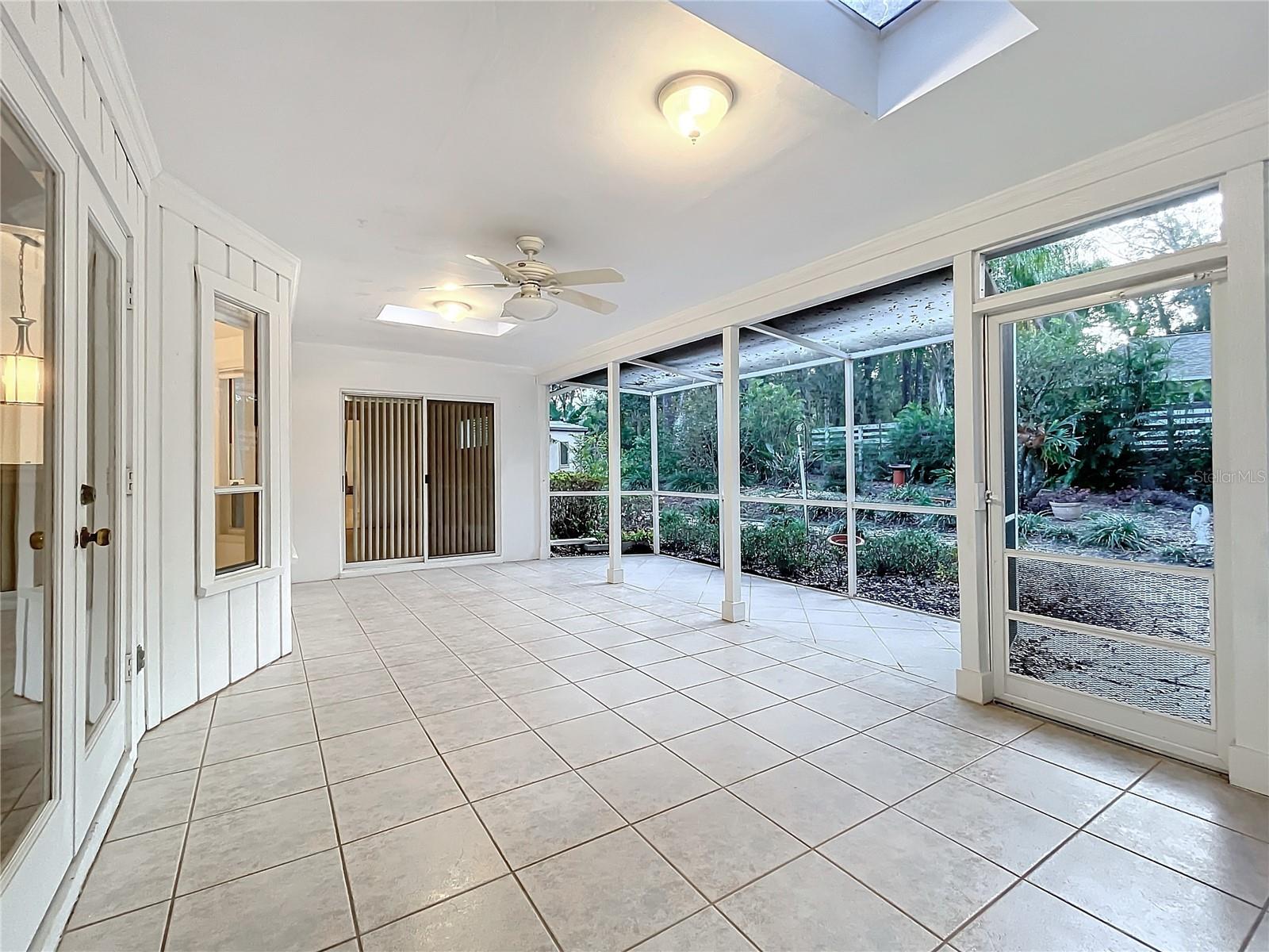 2042 EAGLES REST DR, APOPKA, FL, 32712