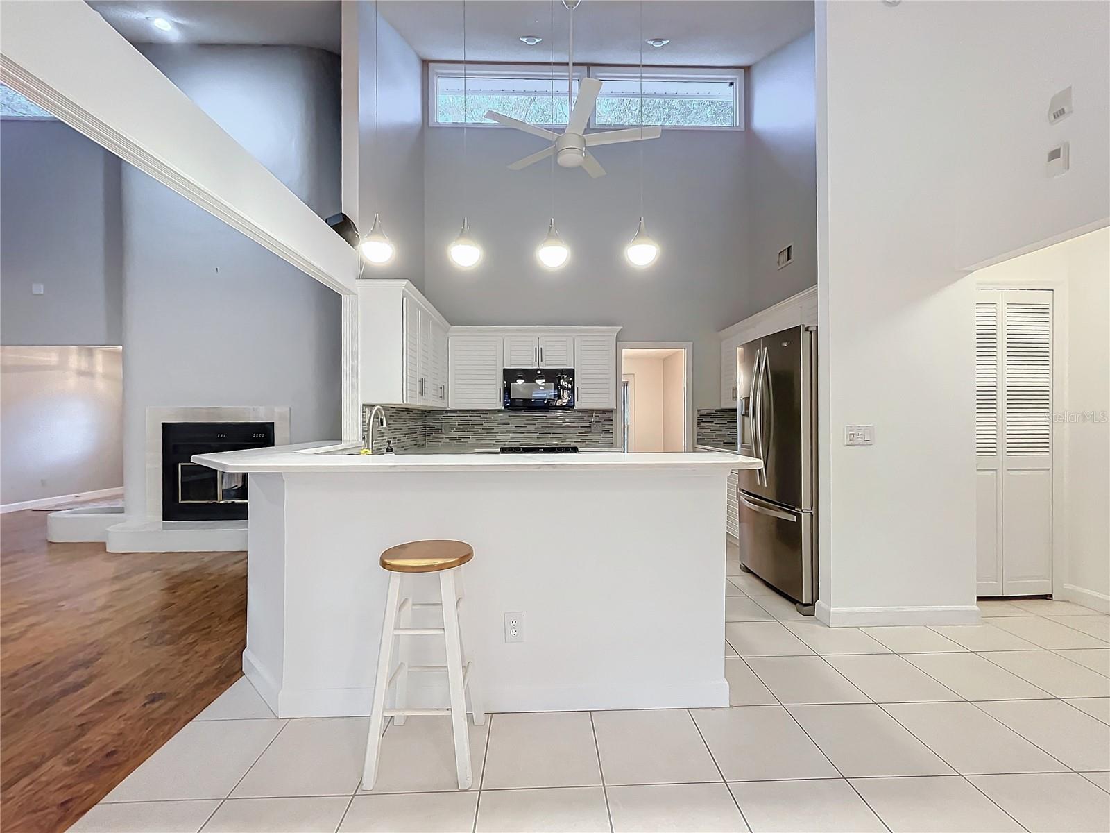2042 EAGLES REST DR, APOPKA, FL, 32712