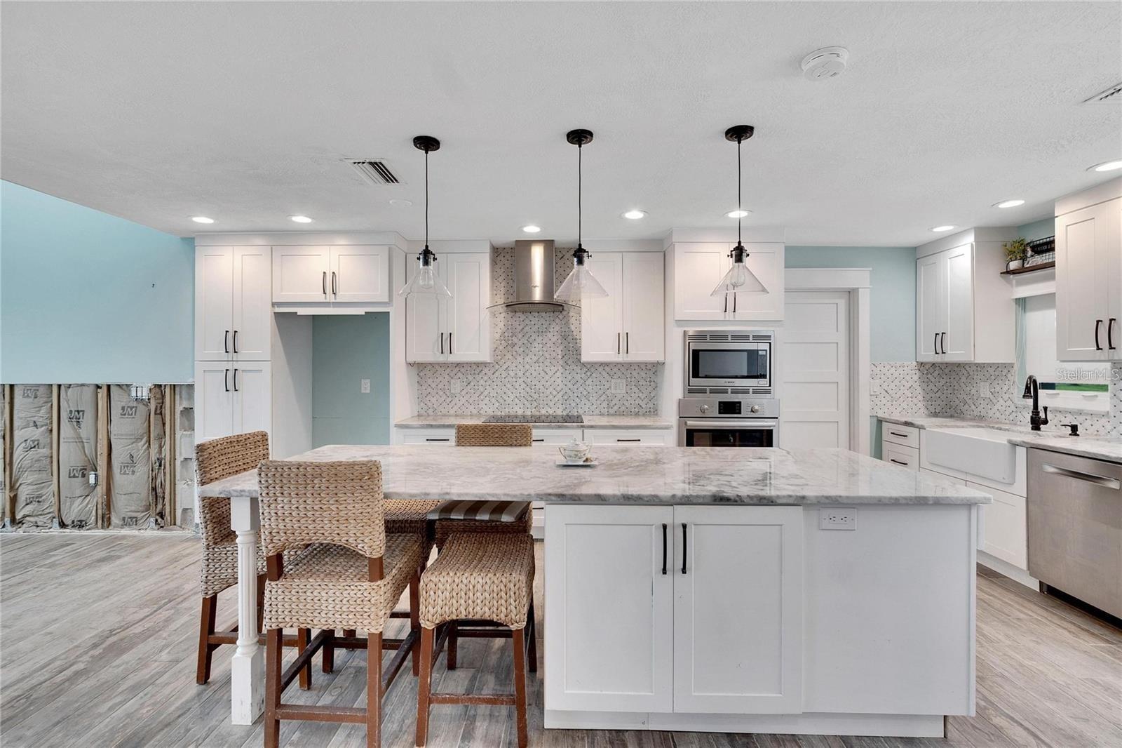 6323 BAYOU GRANDE BLVD NE, ST PETERSBURG, FL, 33702