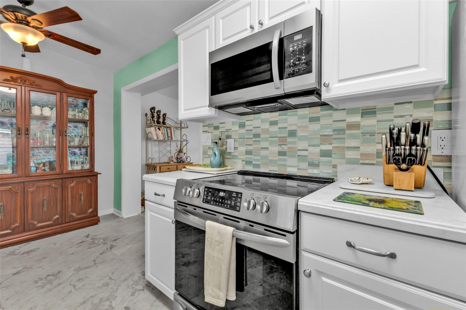 407 DUNN DR NE, PORT CHARLOTTE, FL, 33952