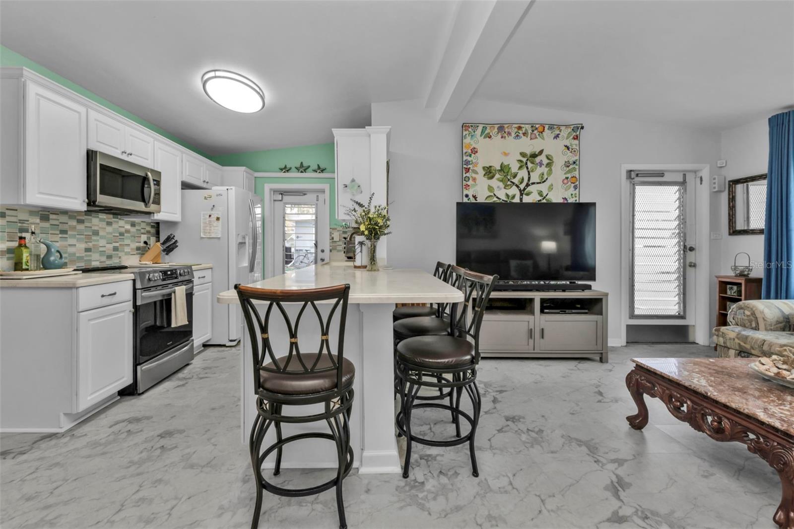 407 DUNN DR NE, PORT CHARLOTTE, FL, 33952