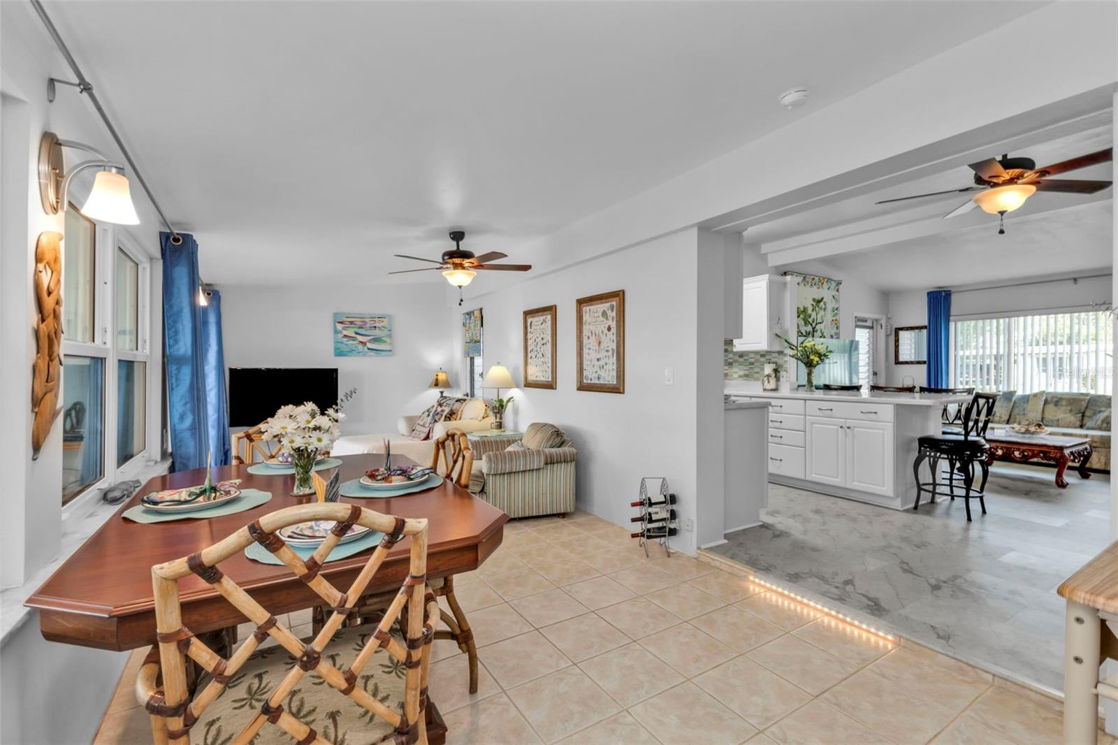 407 DUNN DR NE, PORT CHARLOTTE, FL, 33952
