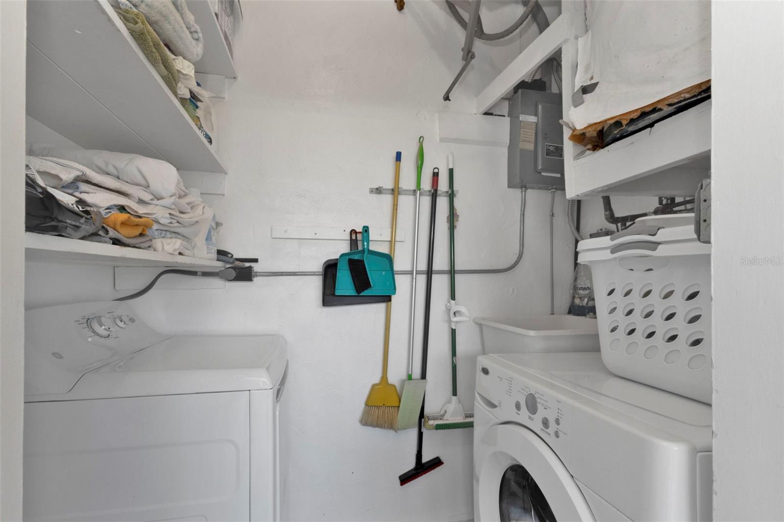 407 DUNN DR NE, PORT CHARLOTTE, FL, 33952