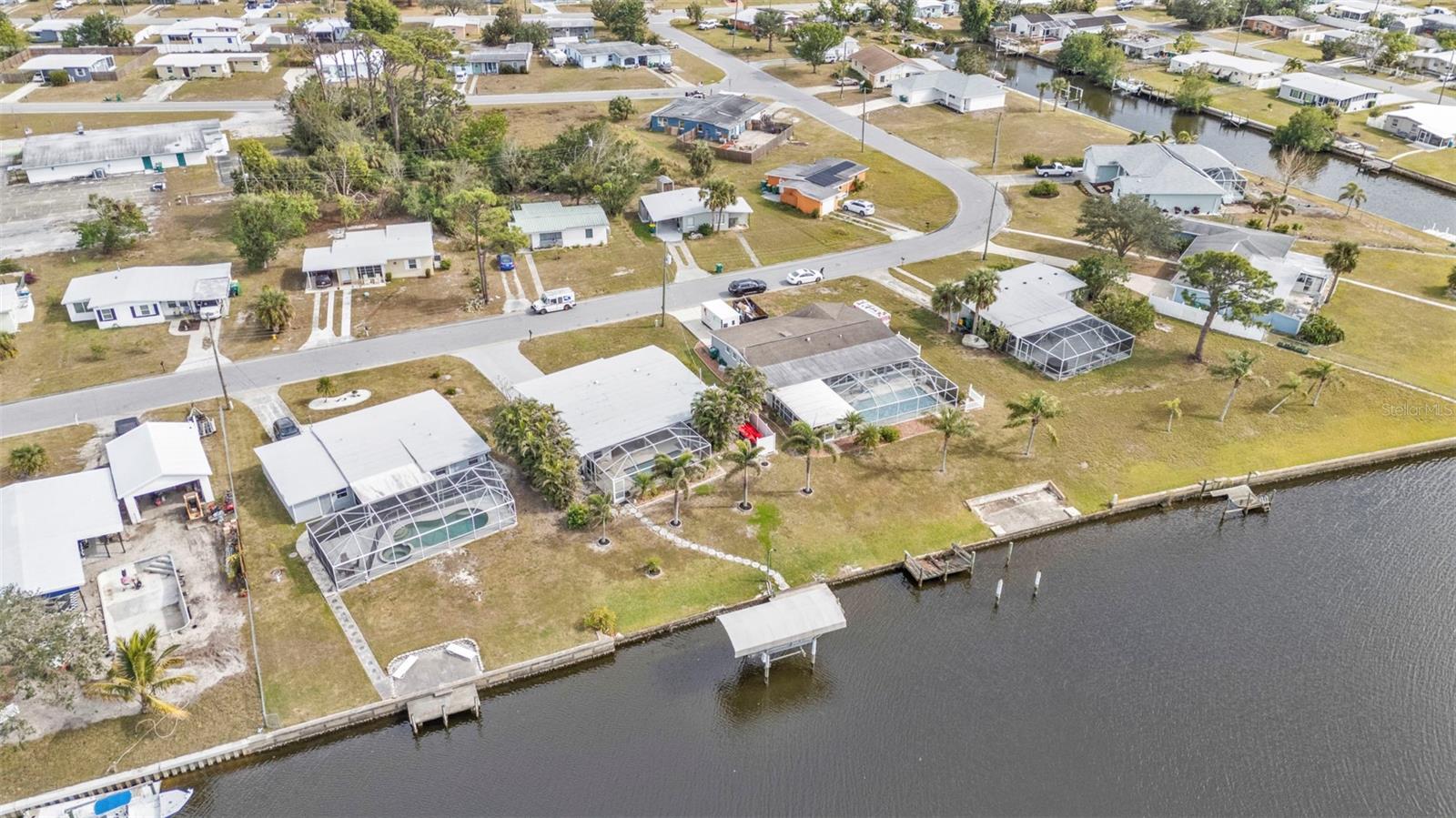 407 DUNN DR NE, PORT CHARLOTTE, FL, 33952