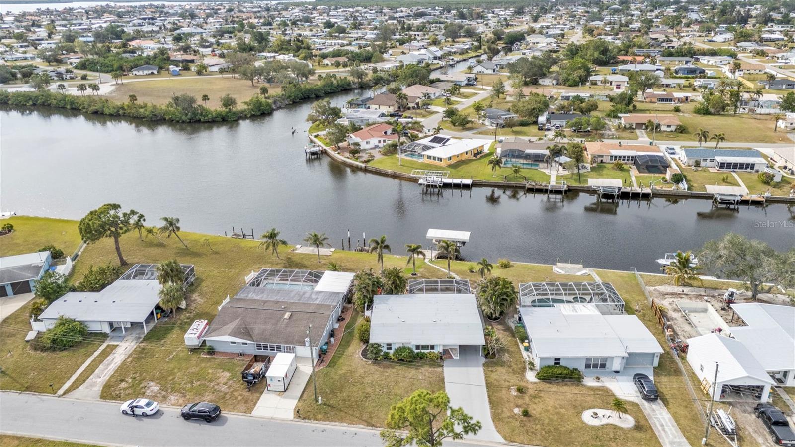 407 DUNN DR NE, PORT CHARLOTTE, FL, 33952