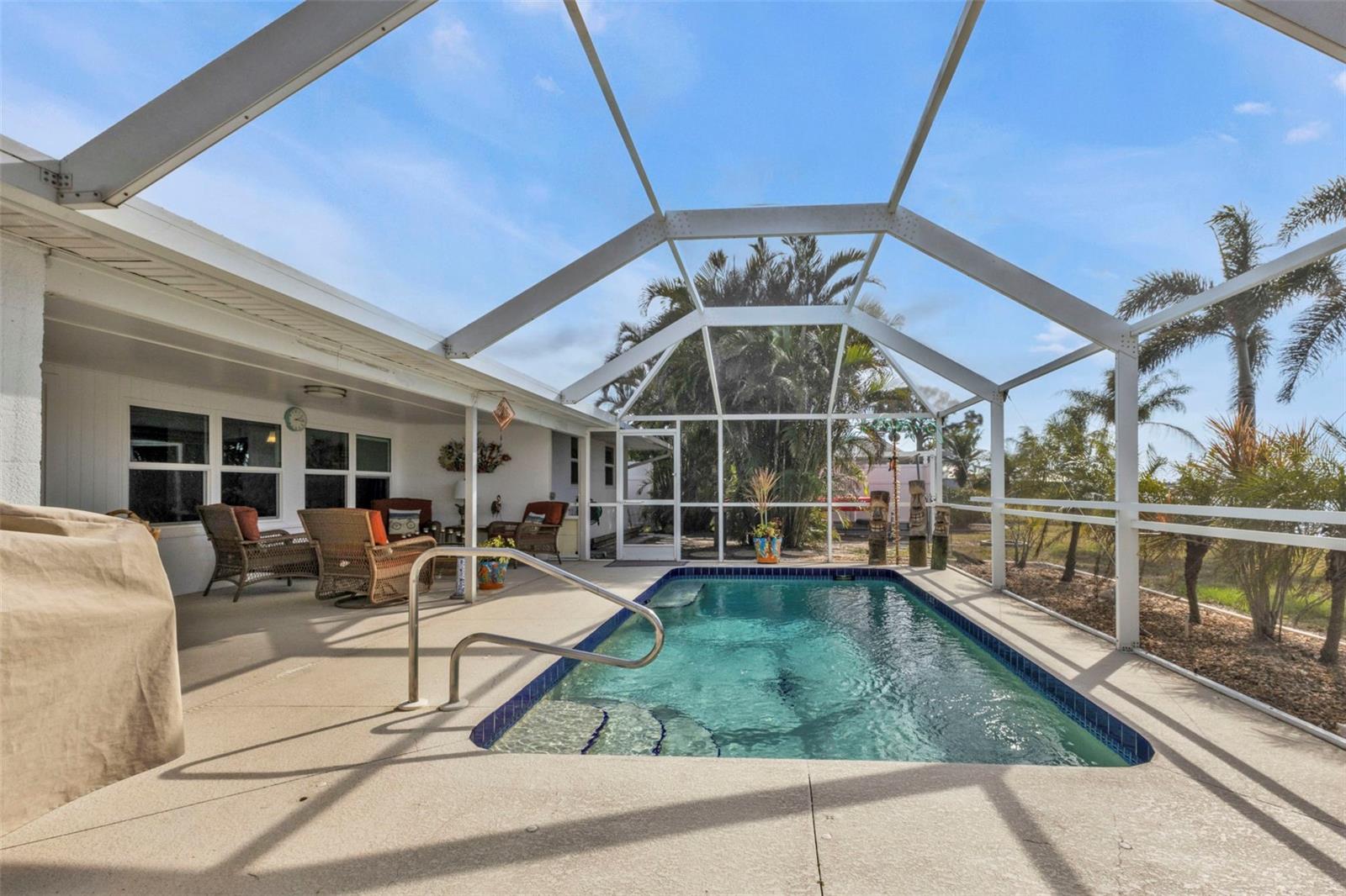 407 DUNN DR NE, PORT CHARLOTTE, FL, 33952