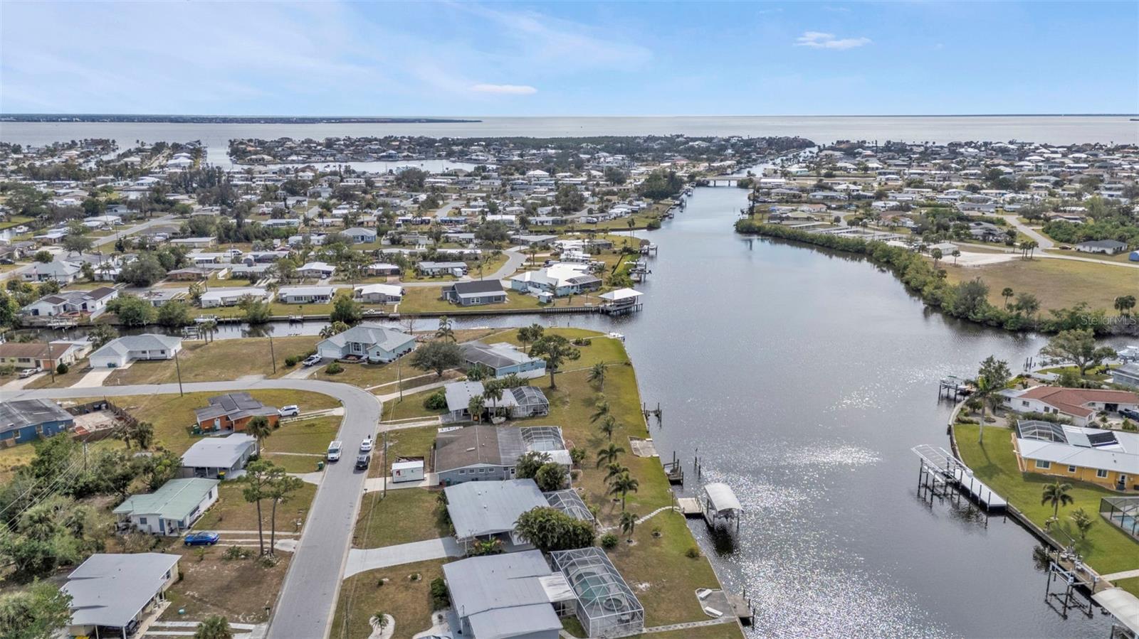 407 DUNN DR NE, PORT CHARLOTTE, FL, 33952