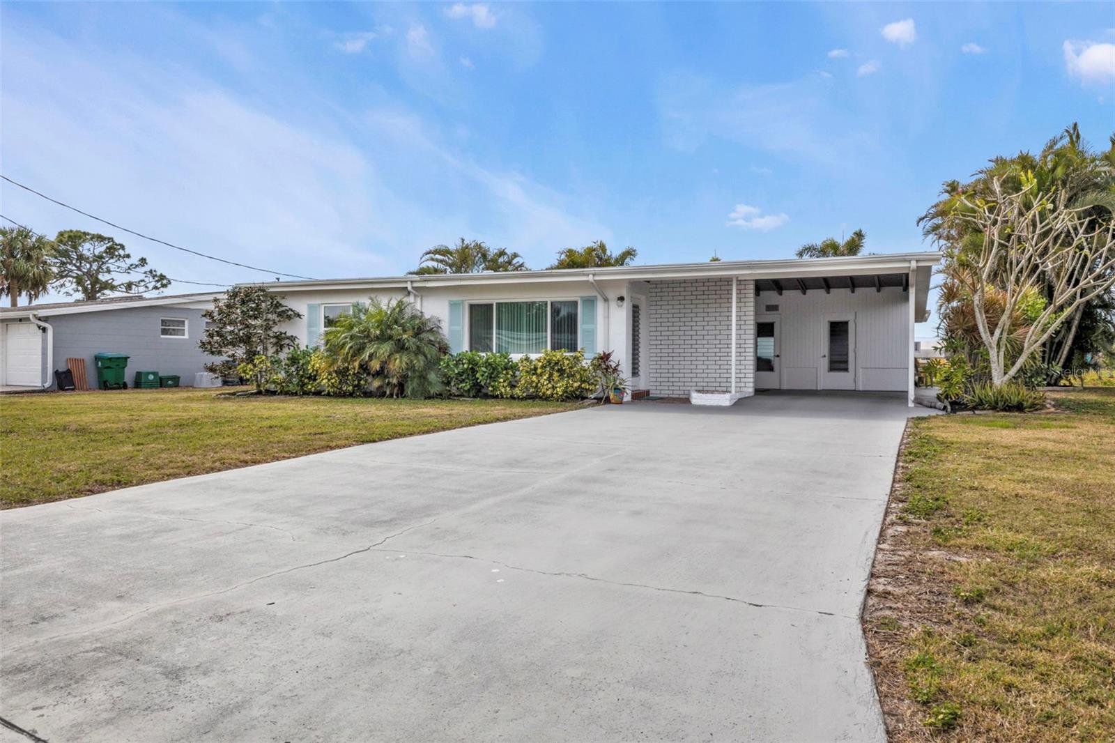 407 DUNN DR NE, PORT CHARLOTTE, FL, 33952