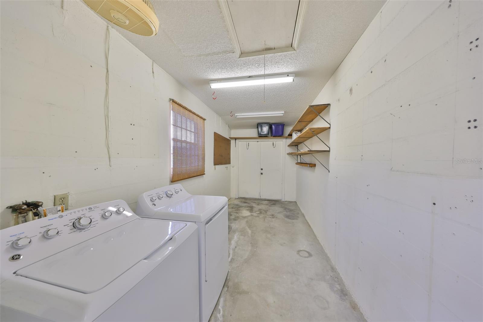 210 GLOUCESTER BLVD, SUN CITY CENTER, FL, 33573