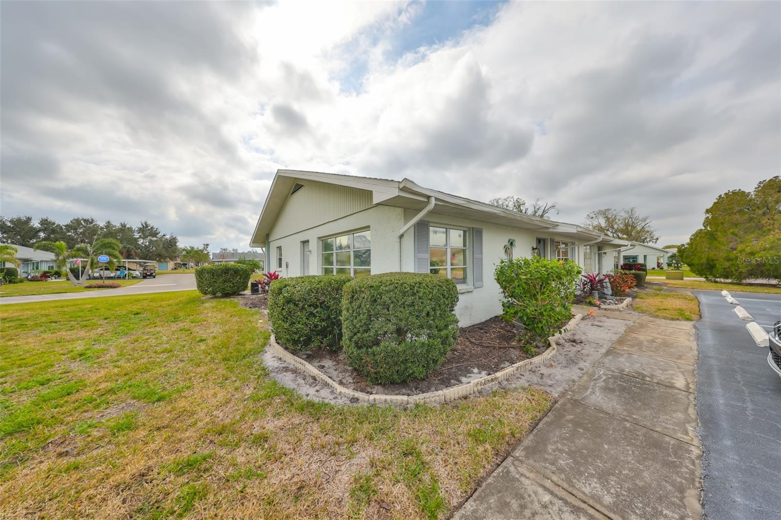 210 GLOUCESTER BLVD, SUN CITY CENTER, FL, 33573