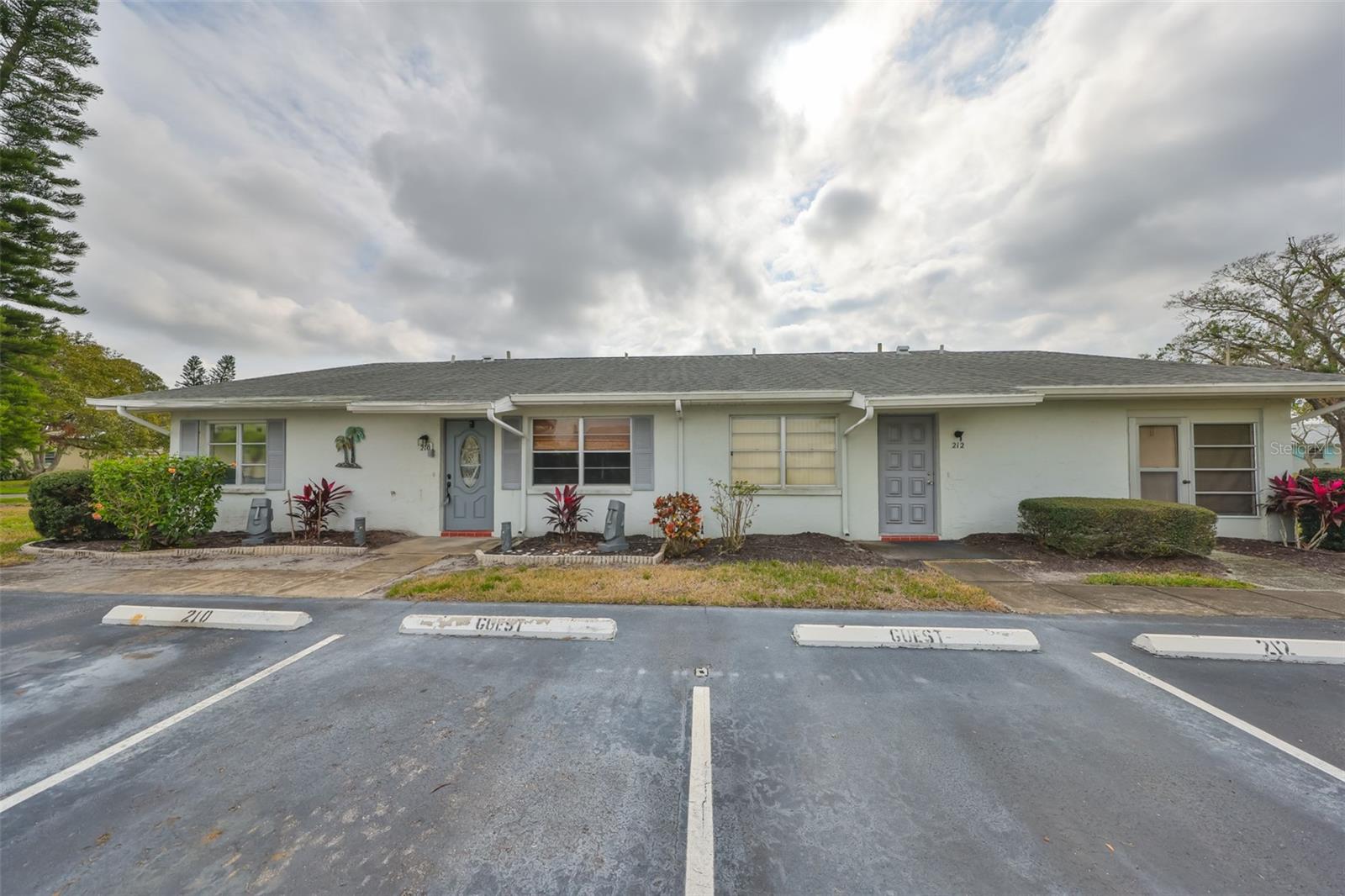 210 GLOUCESTER BLVD, SUN CITY CENTER, FL, 33573