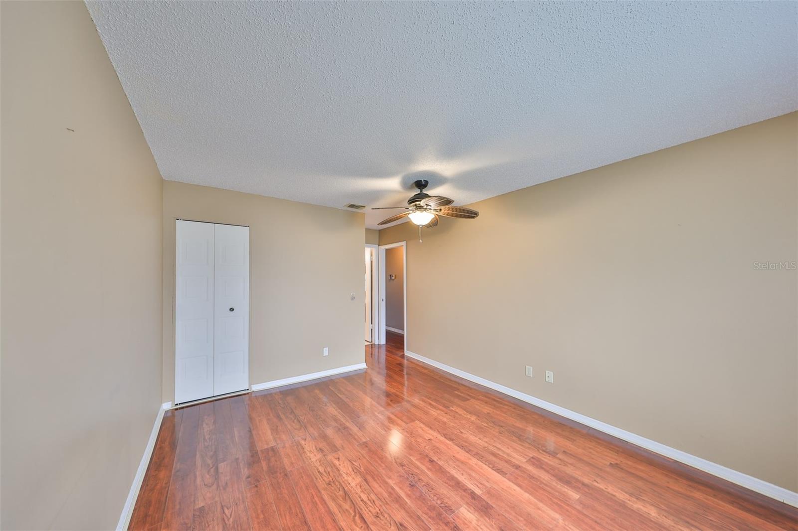 210 GLOUCESTER BLVD, SUN CITY CENTER, FL, 33573