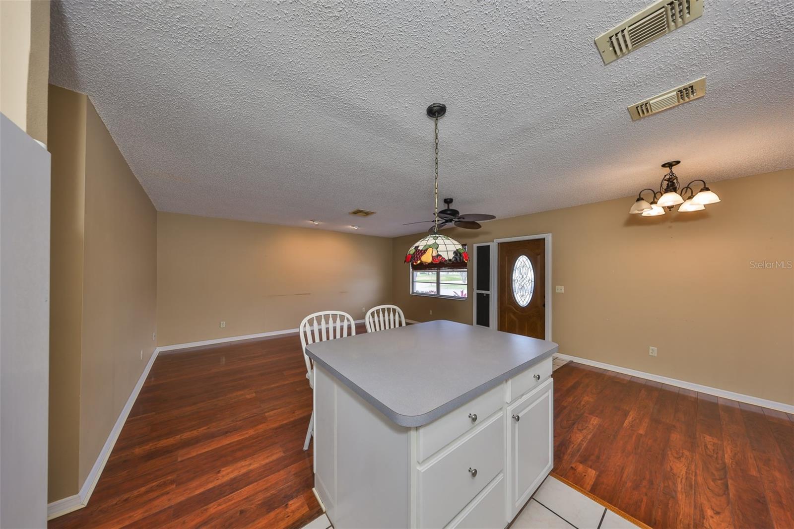 210 GLOUCESTER BLVD, SUN CITY CENTER, FL, 33573