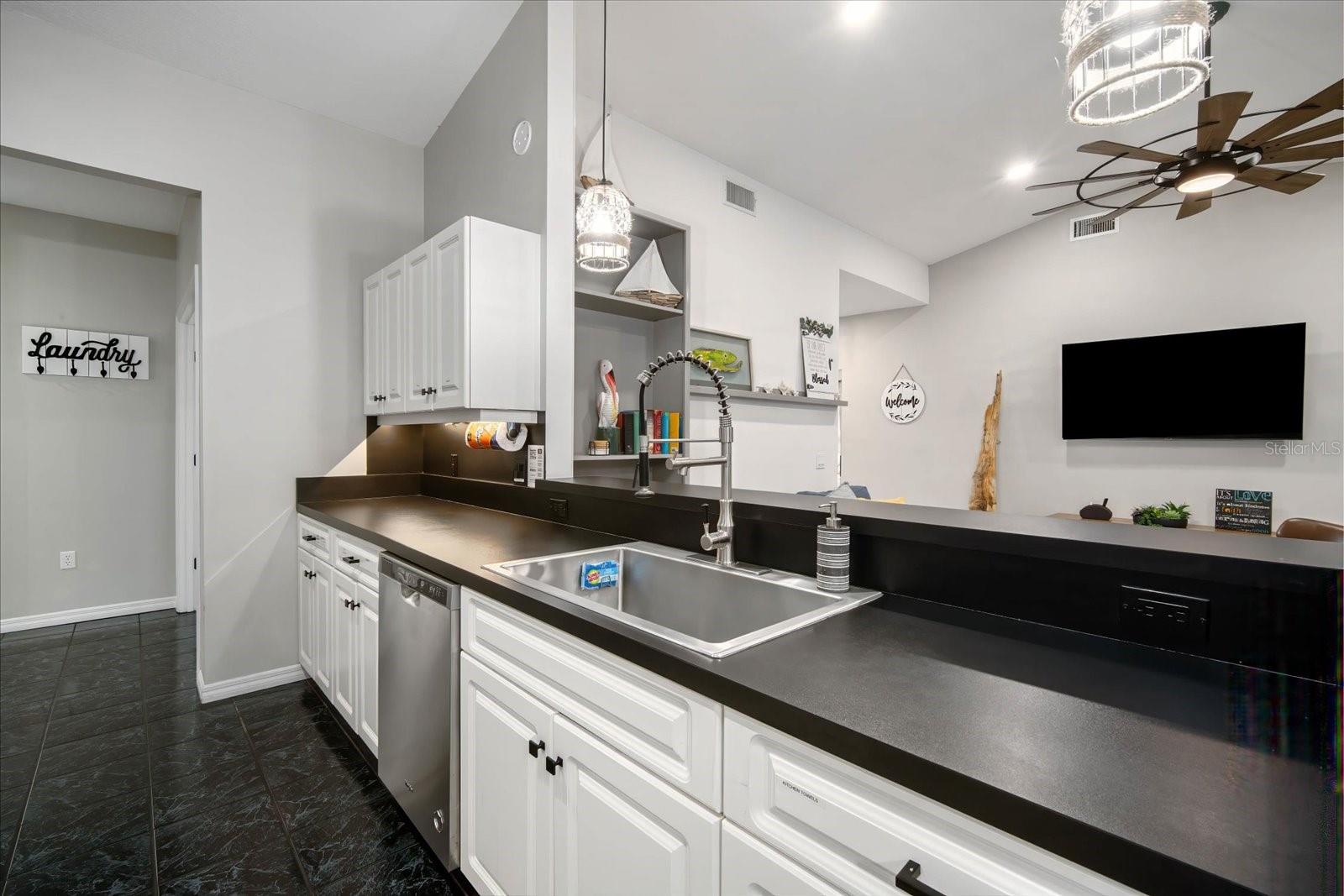 1021 99TH ST NW, BRADENTON, FL, 34209