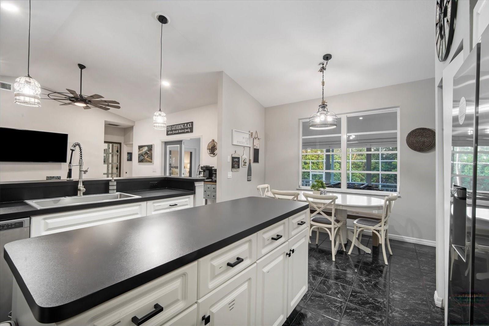 1021 99TH ST NW, BRADENTON, FL, 34209