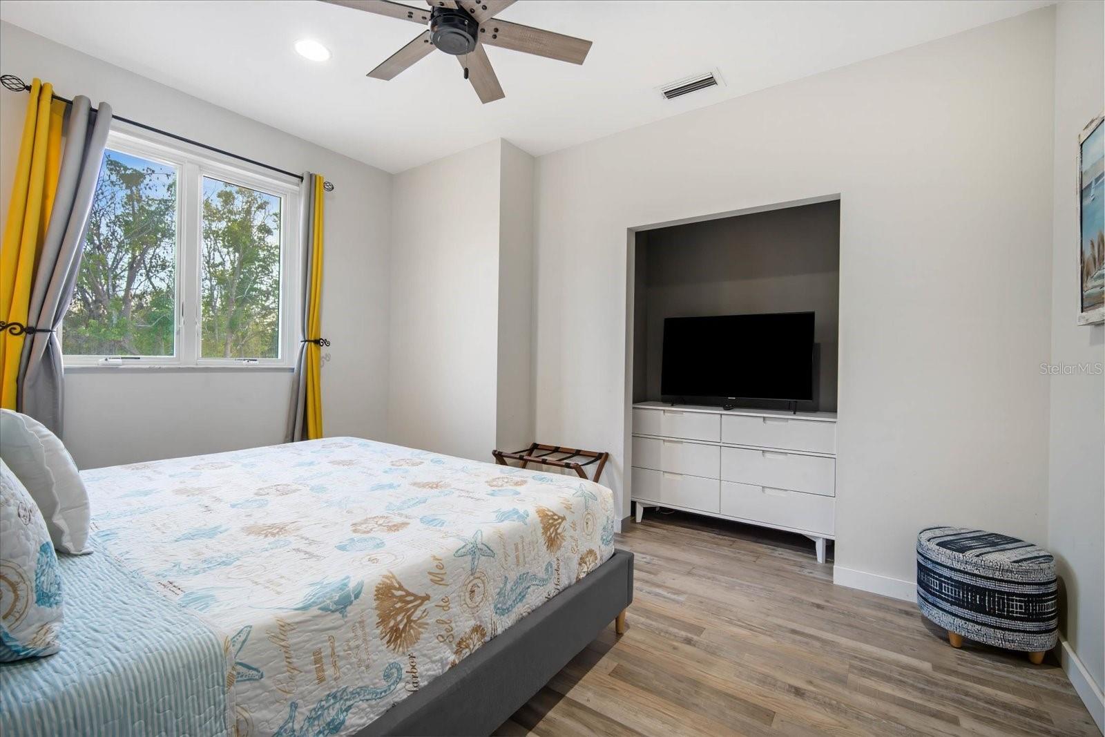 1021 99TH ST NW, BRADENTON, FL, 34209