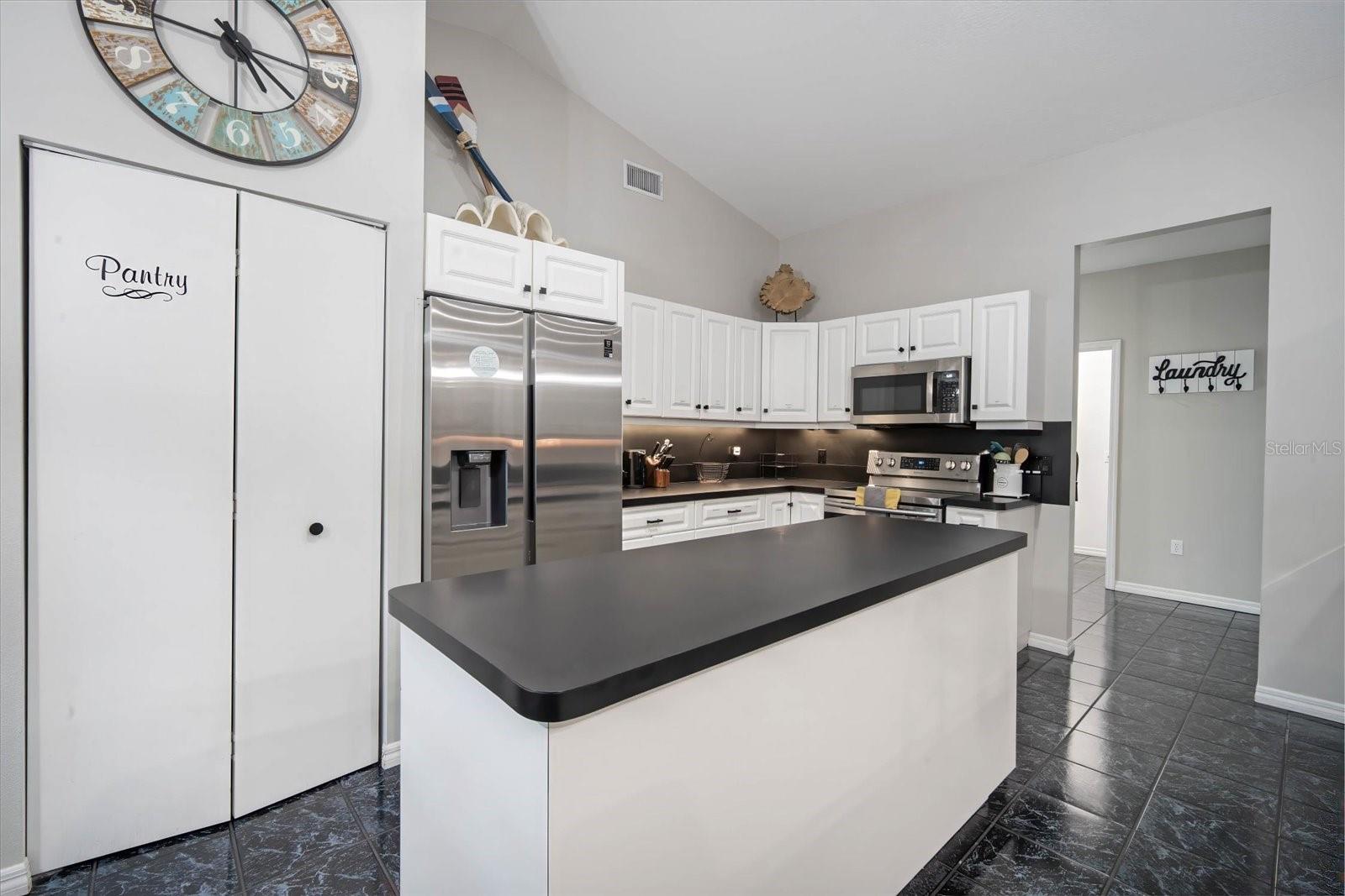 1021 99TH ST NW, BRADENTON, FL, 34209