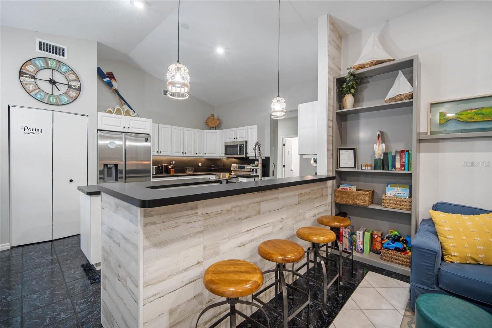 1021 99TH ST NW, BRADENTON, FL, 34209