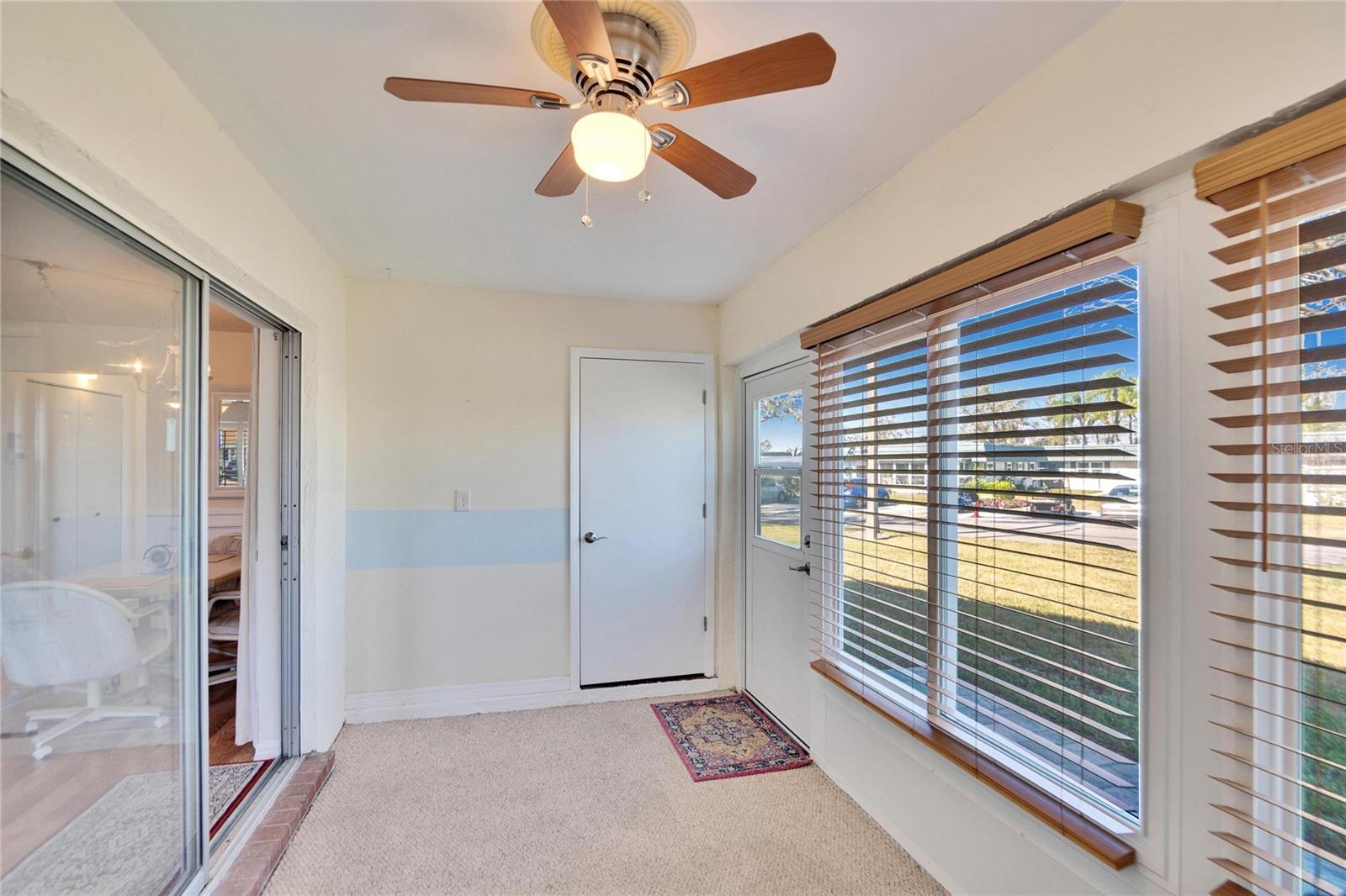 302 FRIAR CT #B, SUN CITY CENTER, FL, 33573
