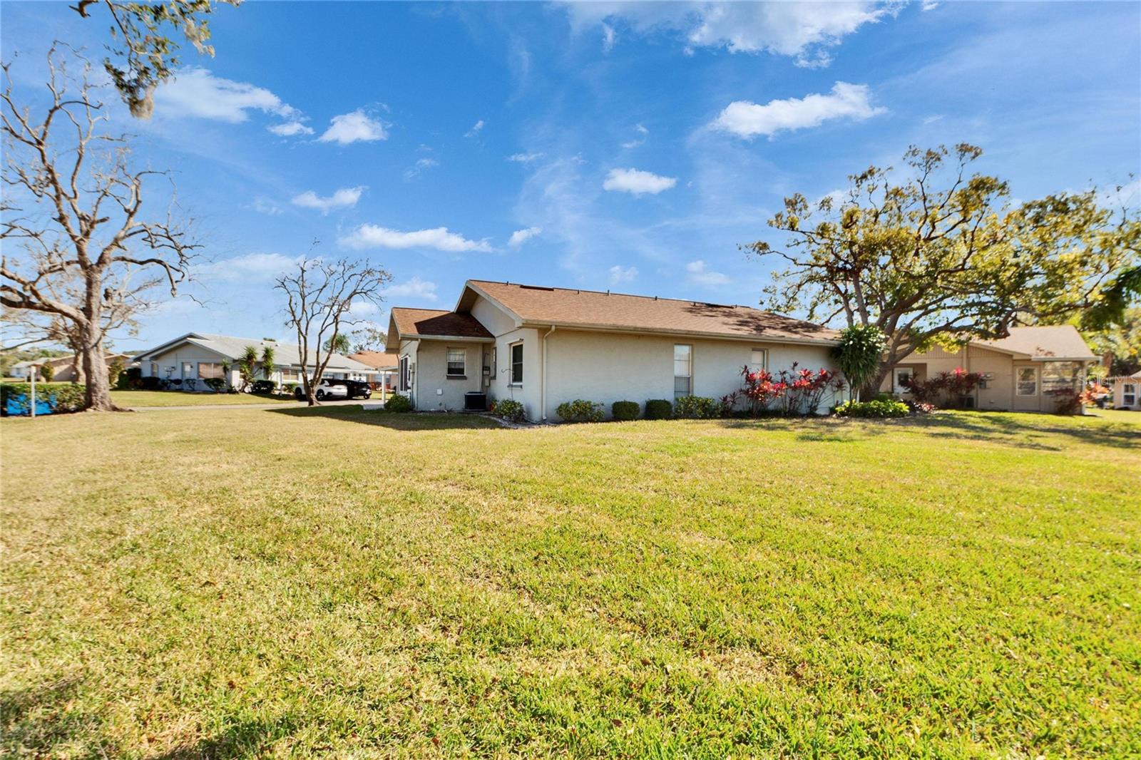 302 FRIAR CT #B, SUN CITY CENTER, FL, 33573