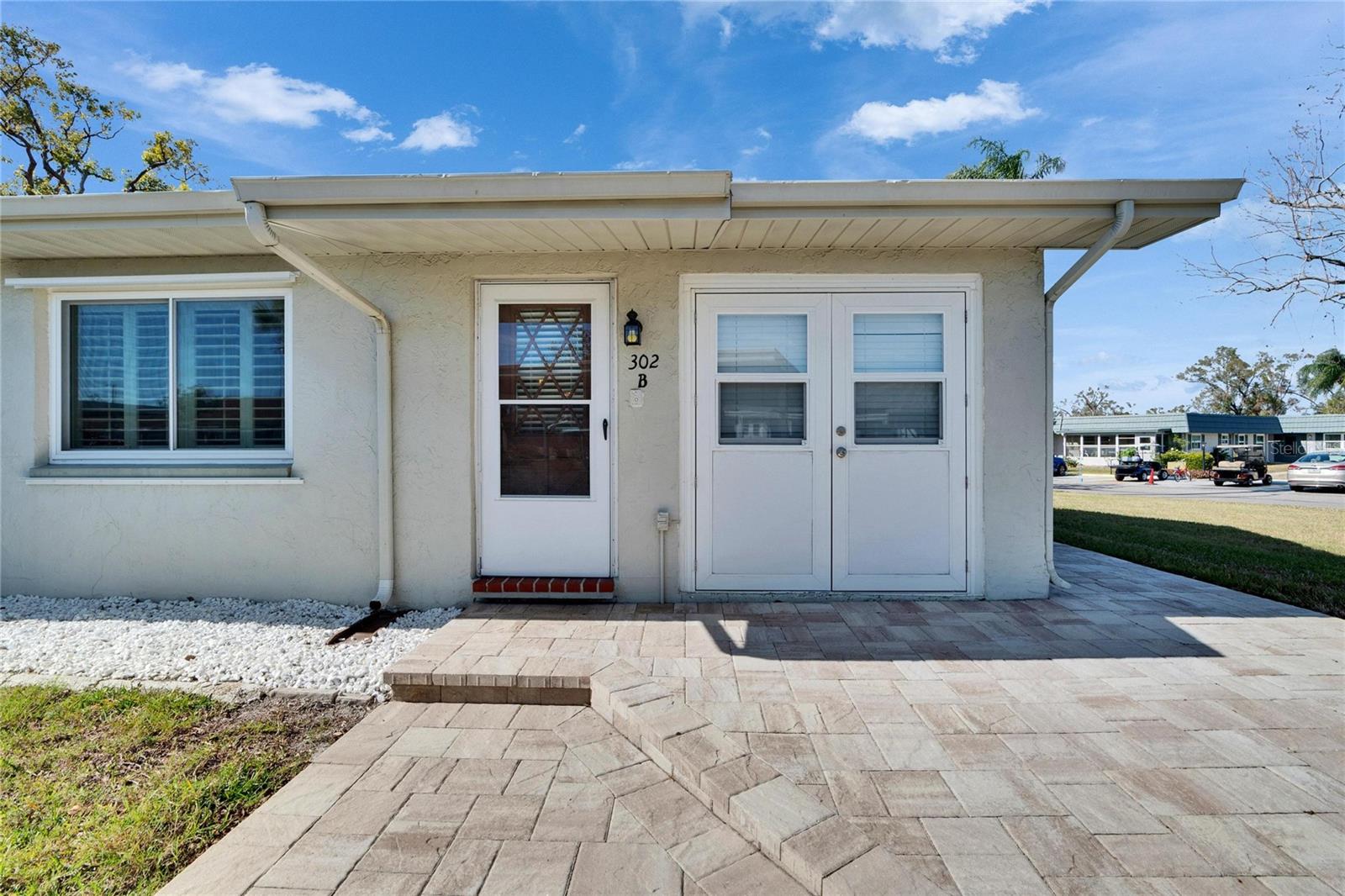302 FRIAR CT #B, SUN CITY CENTER, FL, 33573