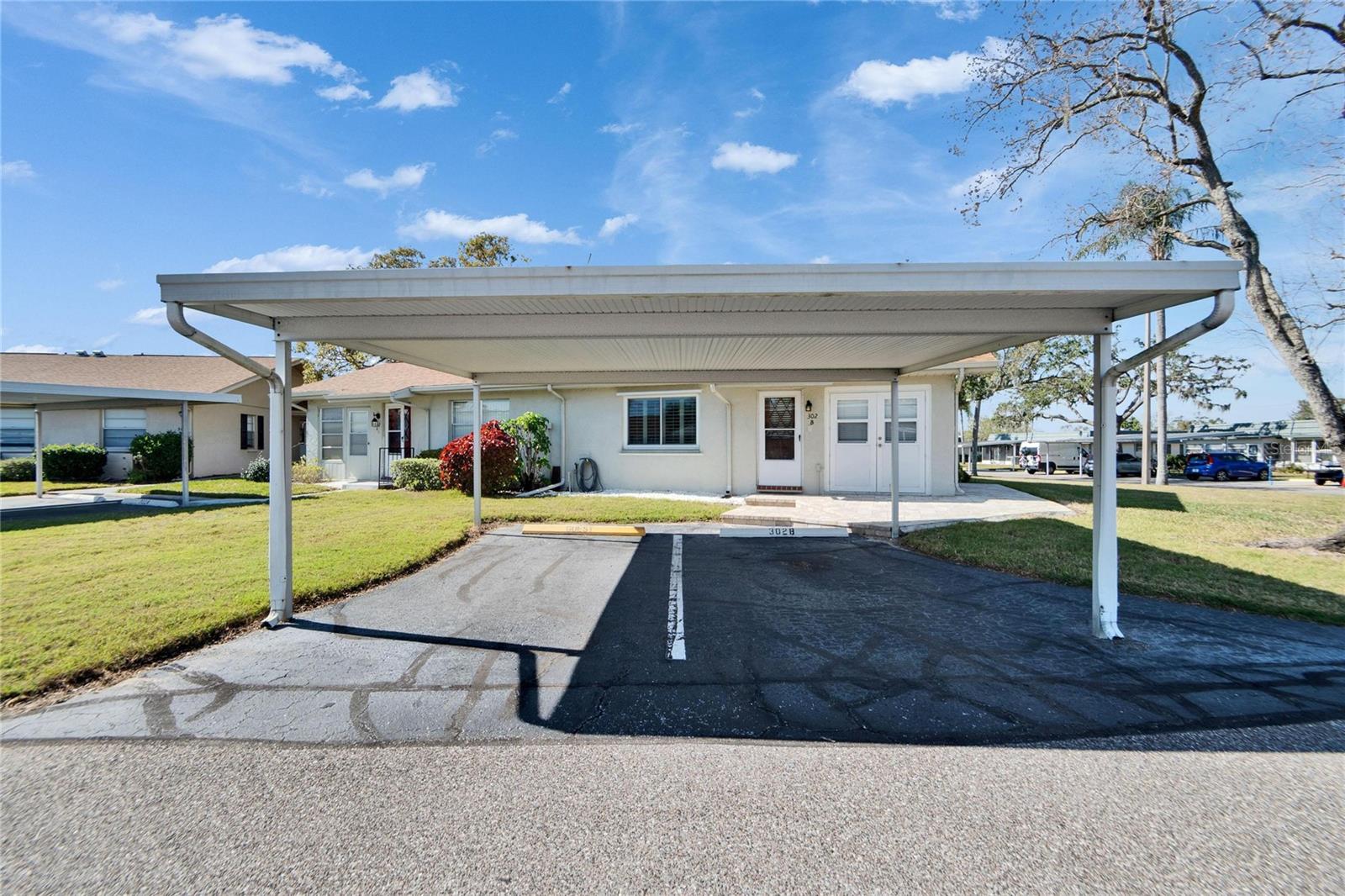 302 FRIAR CT #B, SUN CITY CENTER, FL, 33573