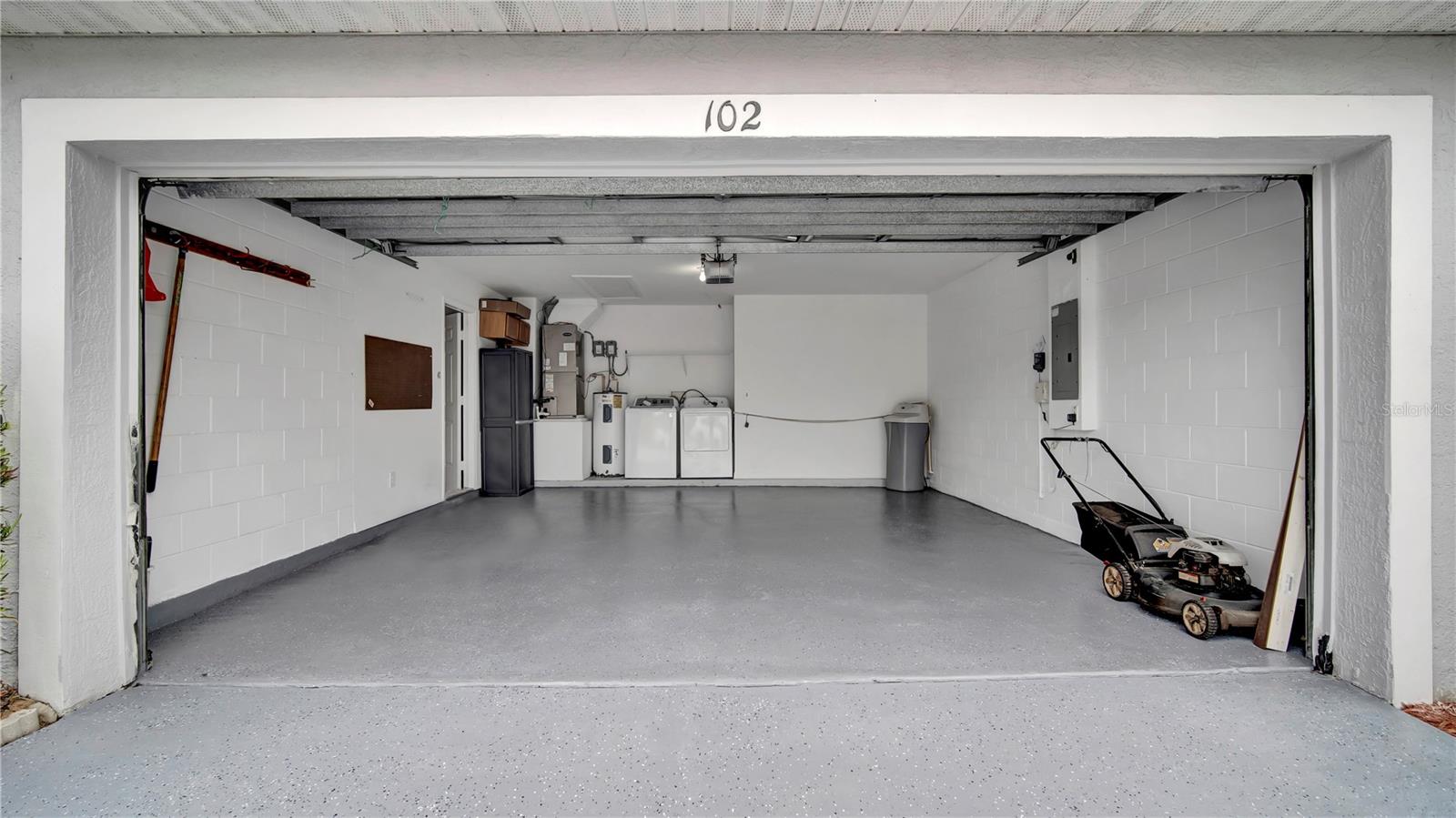 102 HILLCREST RD, DAVENPORT, FL, 33897