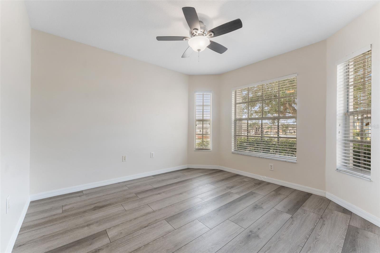 7524 MOUNT LAUREL DR, ZEPHYRHILLS, FL, 33540