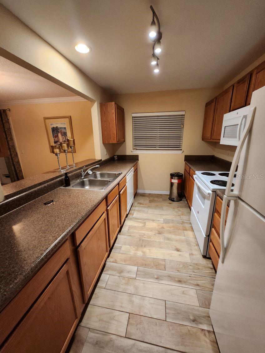 1951 TOUCAN WAY #211, SARASOTA, FL, 34232