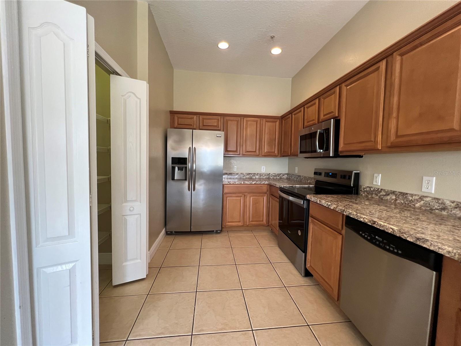 6454 S GOLDENROD RD #27A, ORLANDO, FL, 32822