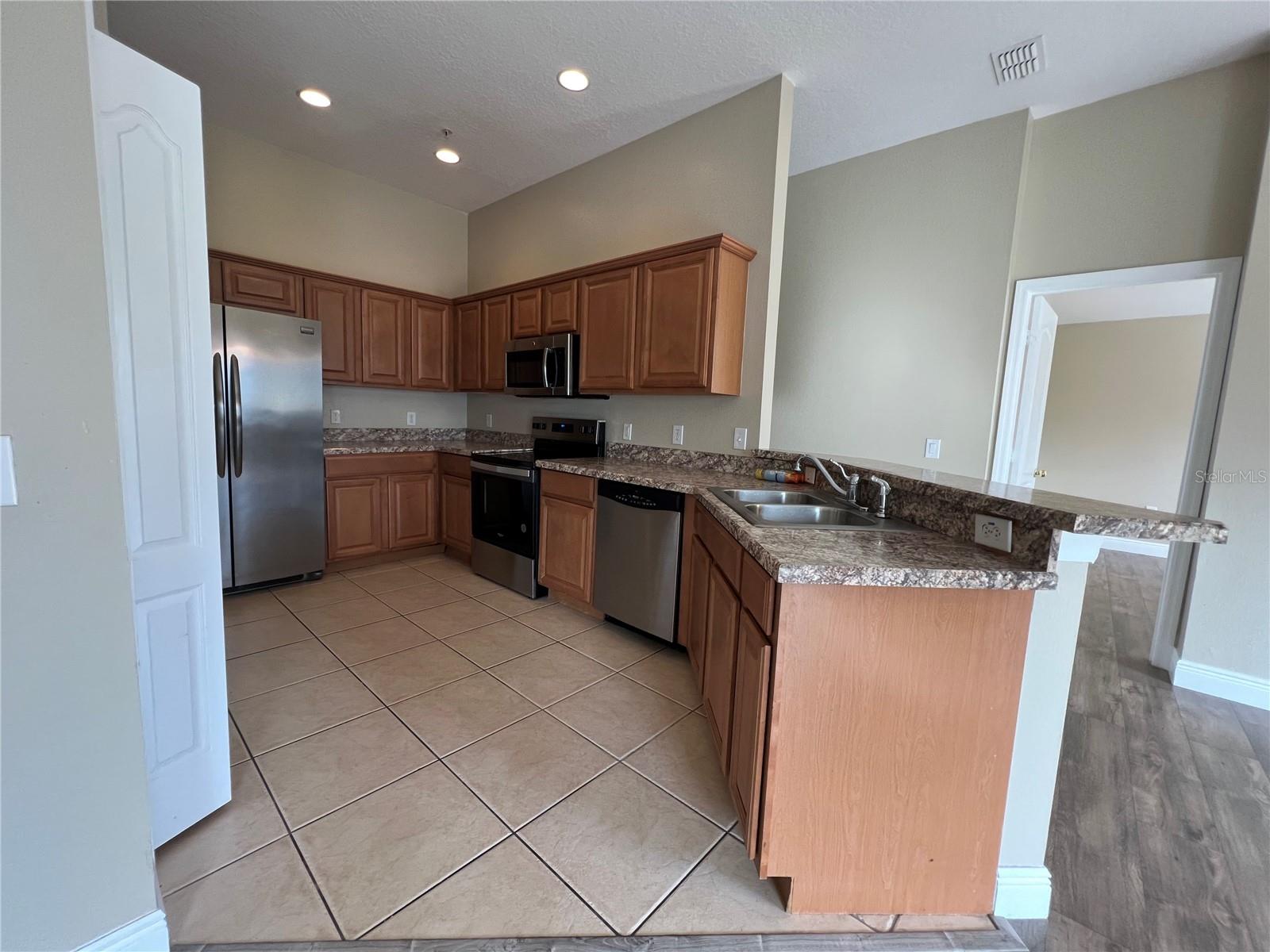 6454 S GOLDENROD RD #27A, ORLANDO, FL, 32822