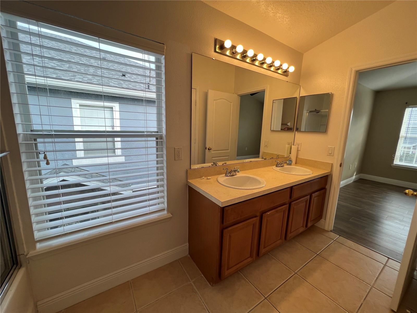 6454 S GOLDENROD RD #27A, ORLANDO, FL, 32822