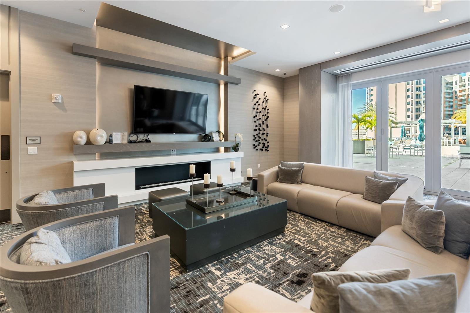 111 S PINEAPPLE AVE #607, SARASOTA, FL, 34236