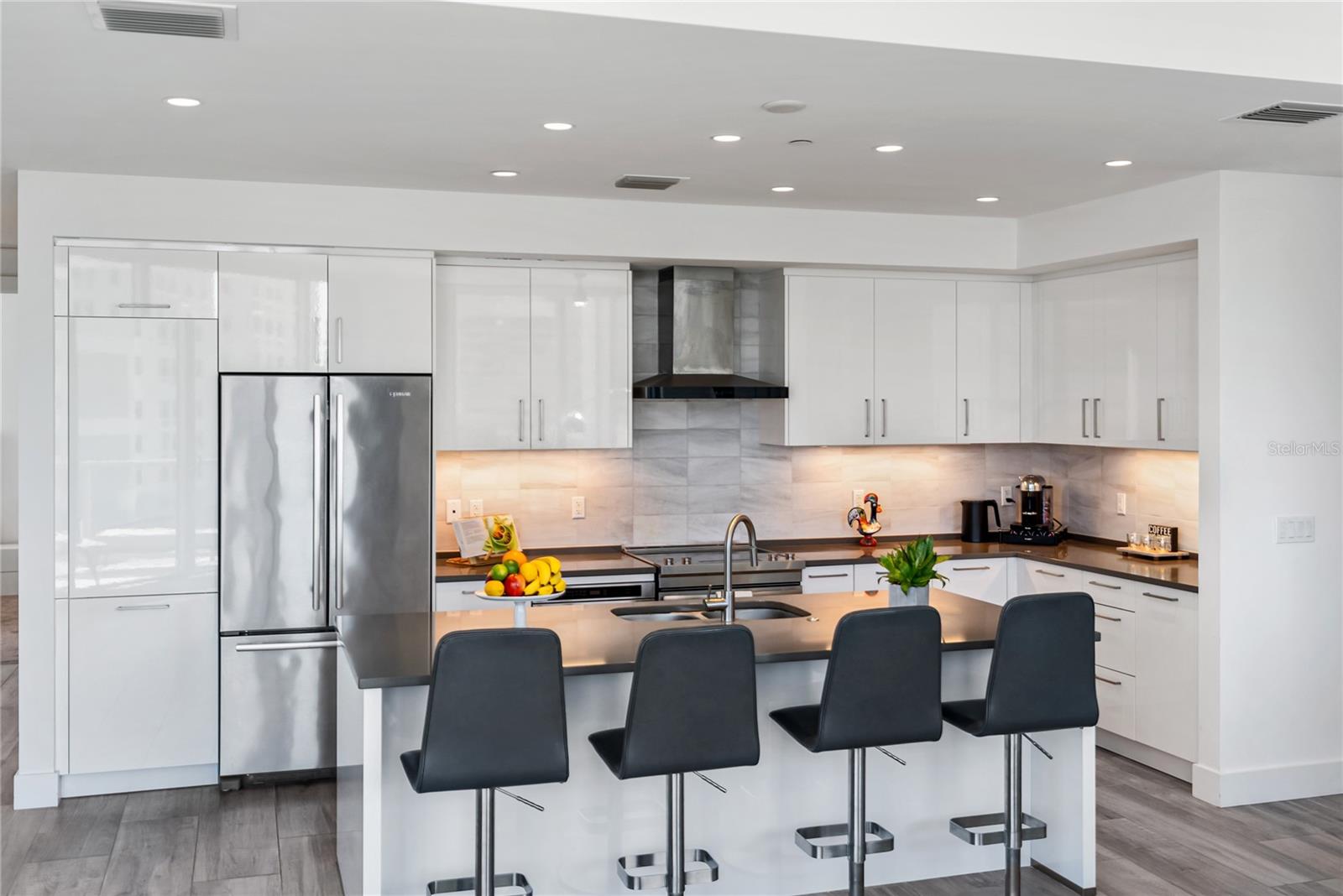 111 S PINEAPPLE AVE #607, SARASOTA, FL, 34236