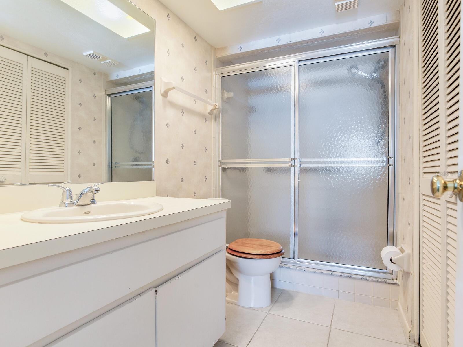 9881 113TH ST #115, SEMINOLE, FL, 33772