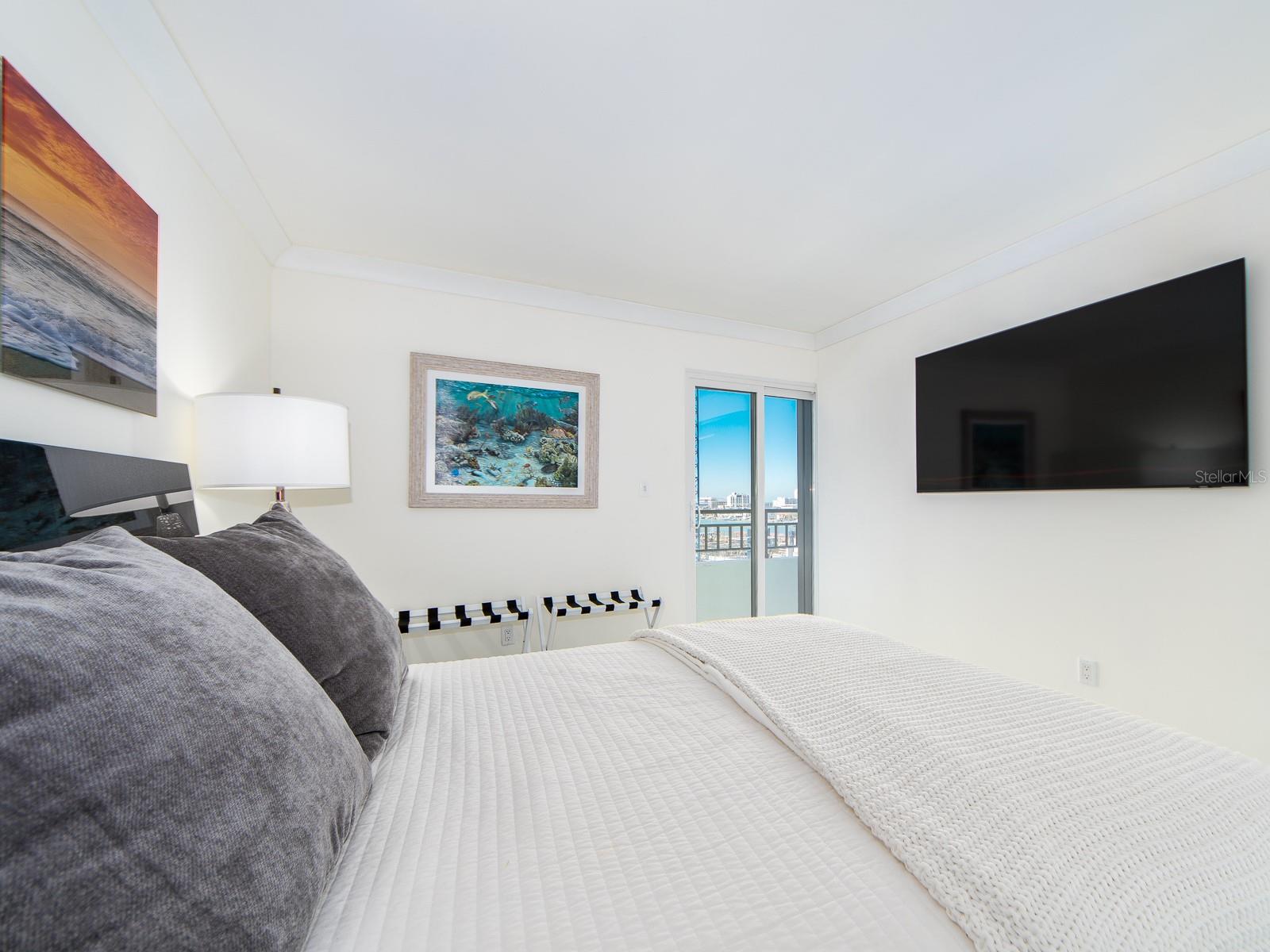 855 BAYWAY BLVD #804, CLEARWATER BEACH, FL, 33767