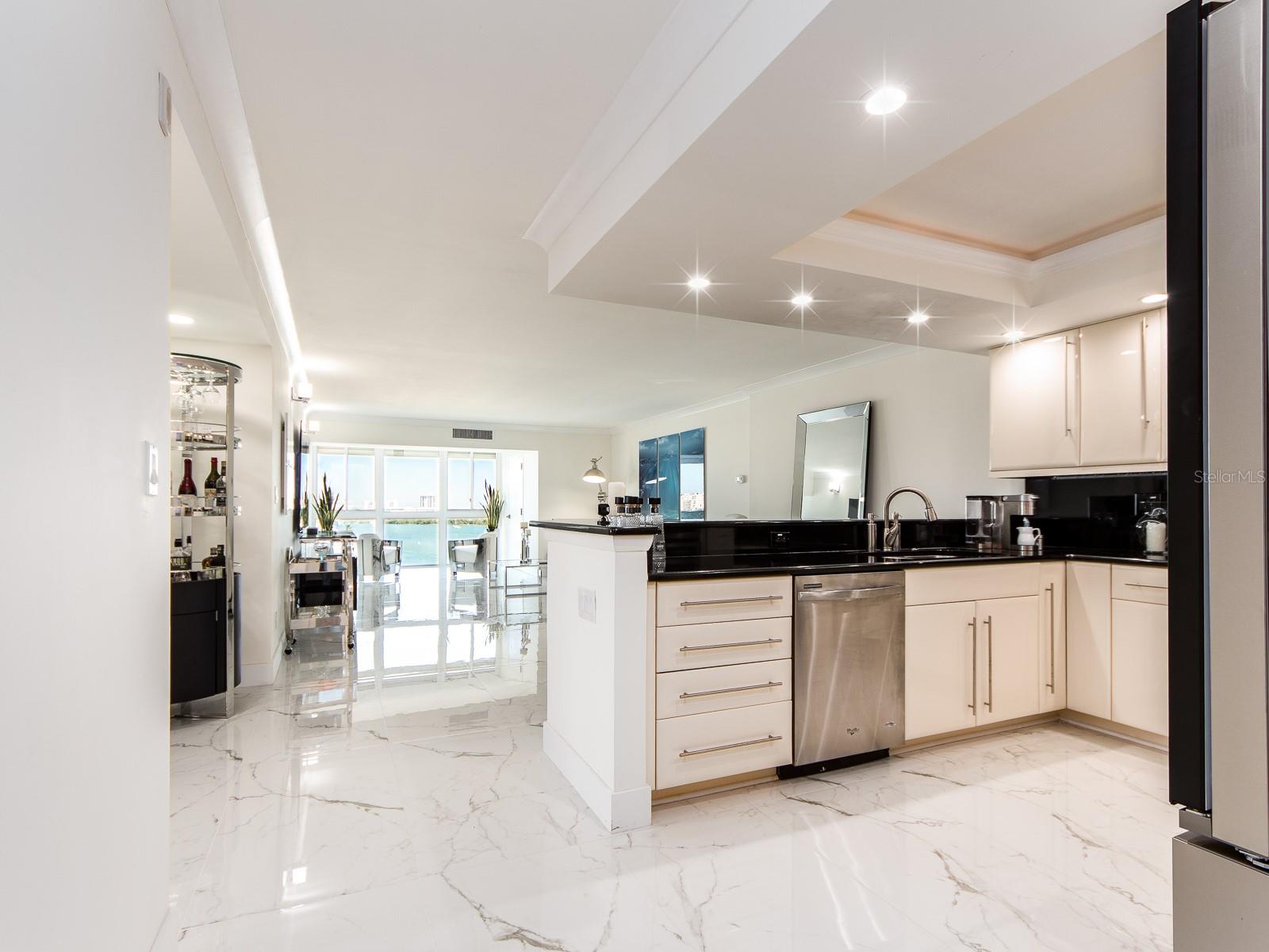 855 BAYWAY BLVD #804, CLEARWATER BEACH, FL, 33767