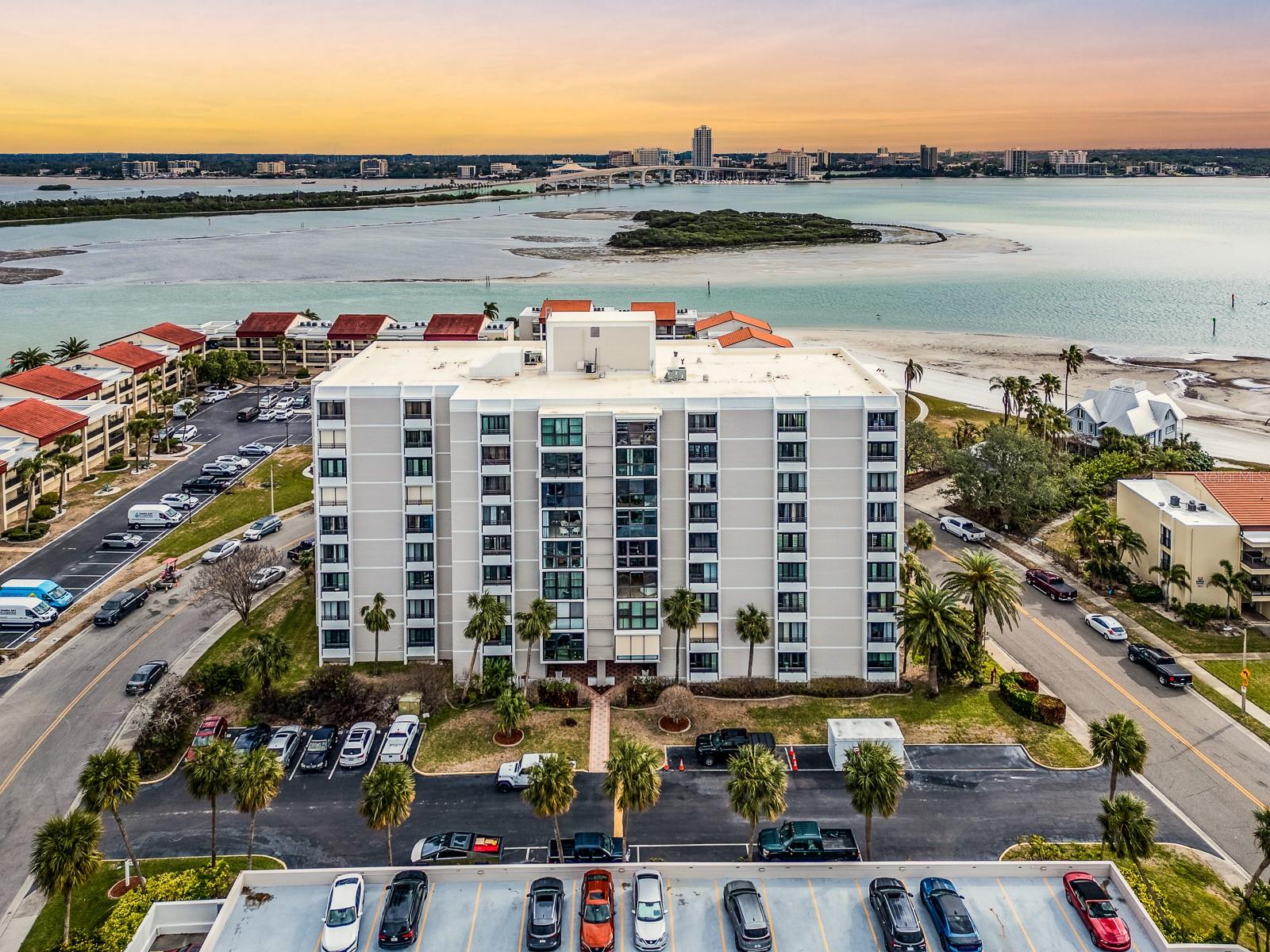 855 BAYWAY BLVD #804, CLEARWATER BEACH, FL, 33767