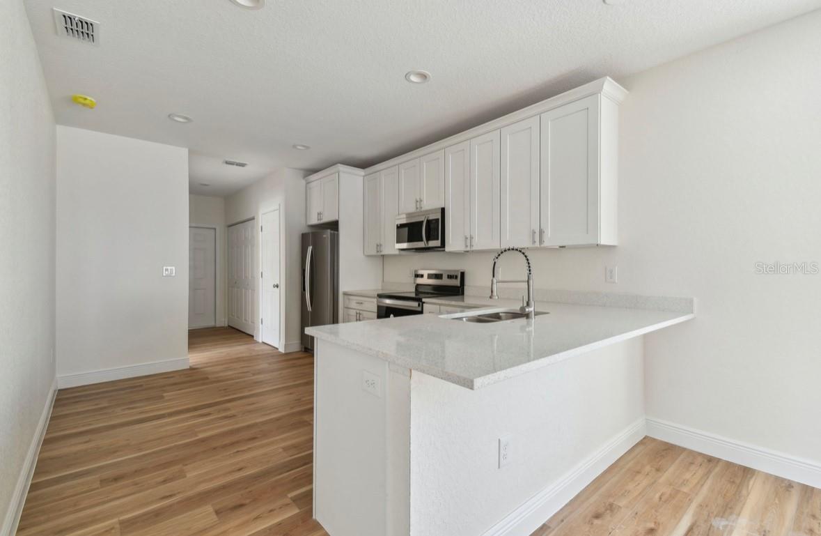 703 E WOOD ST, TAMPA, FL, 33604