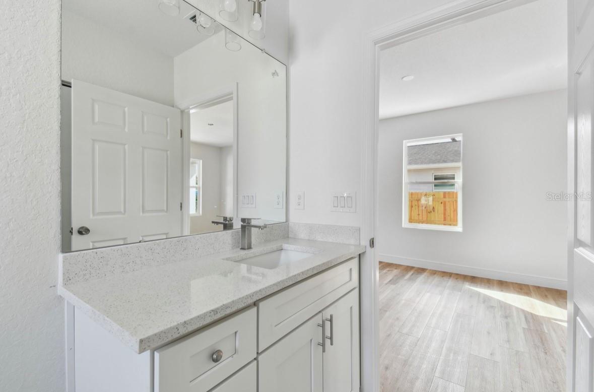 703 E WOOD ST, TAMPA, FL, 33604