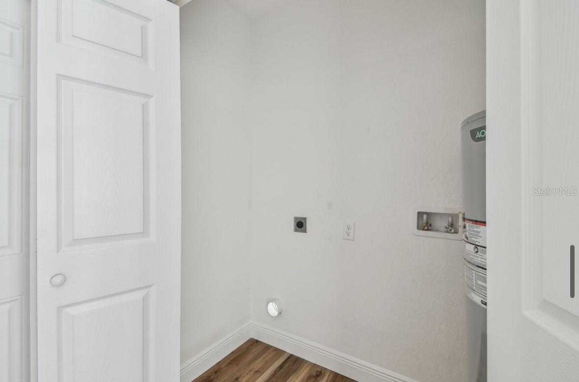 703 E WOOD ST, TAMPA, FL, 33604