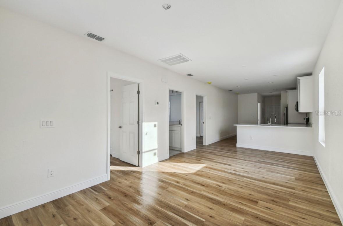 703 E WOOD ST, TAMPA, FL, 33604