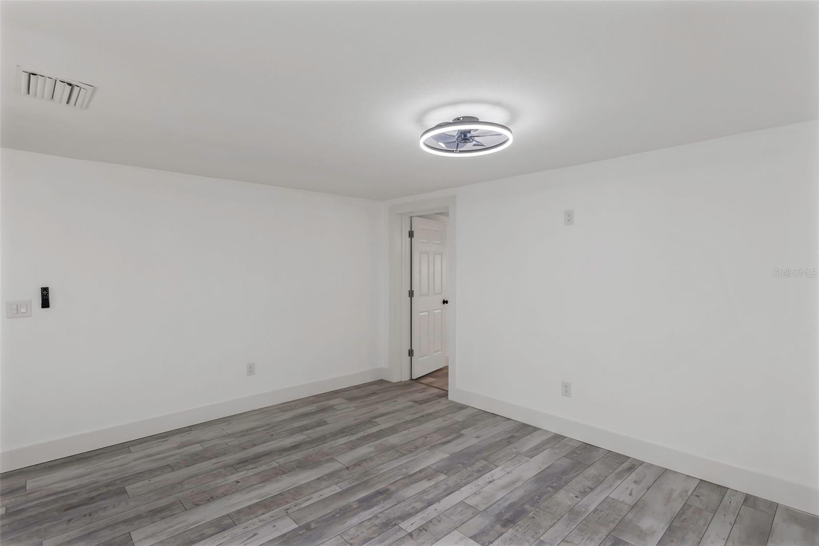 6136 56TH AVE N, ST PETERSBURG, FL, 33709