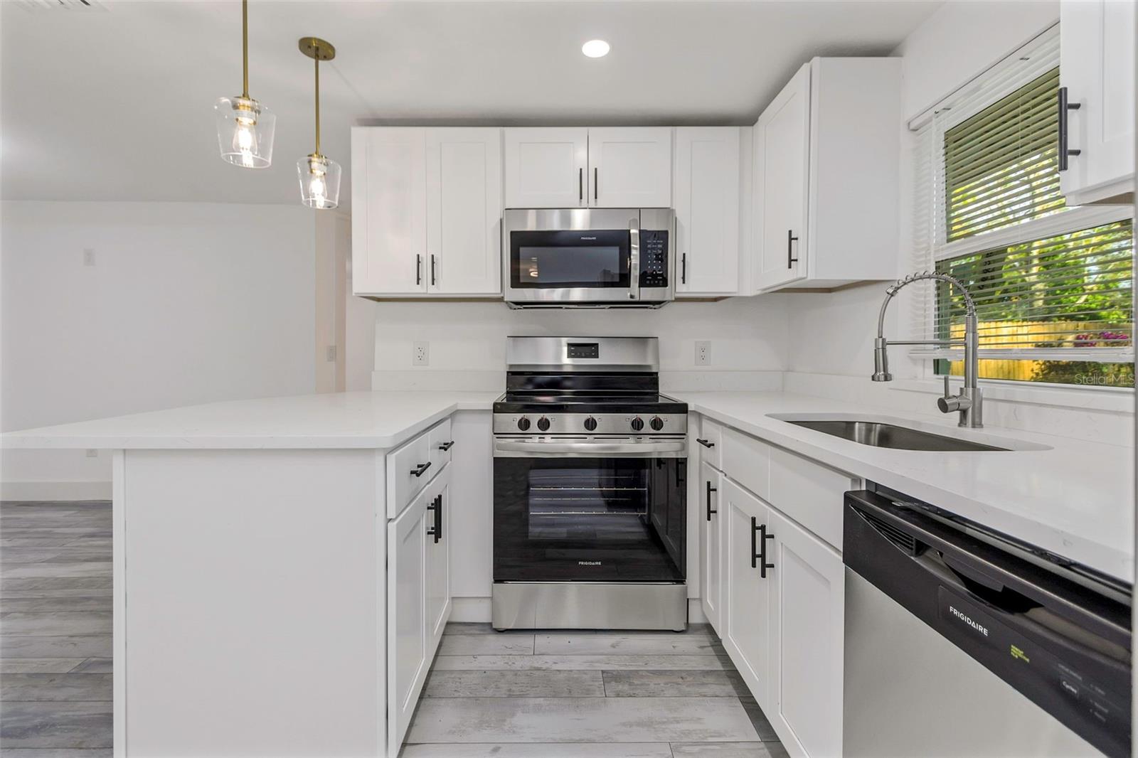 6136 56TH AVE N, ST PETERSBURG, FL, 33709