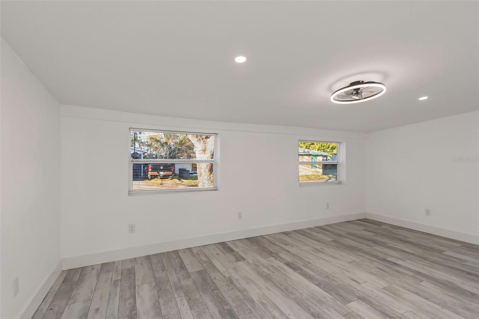 6136 56TH AVE N, ST PETERSBURG, FL, 33709