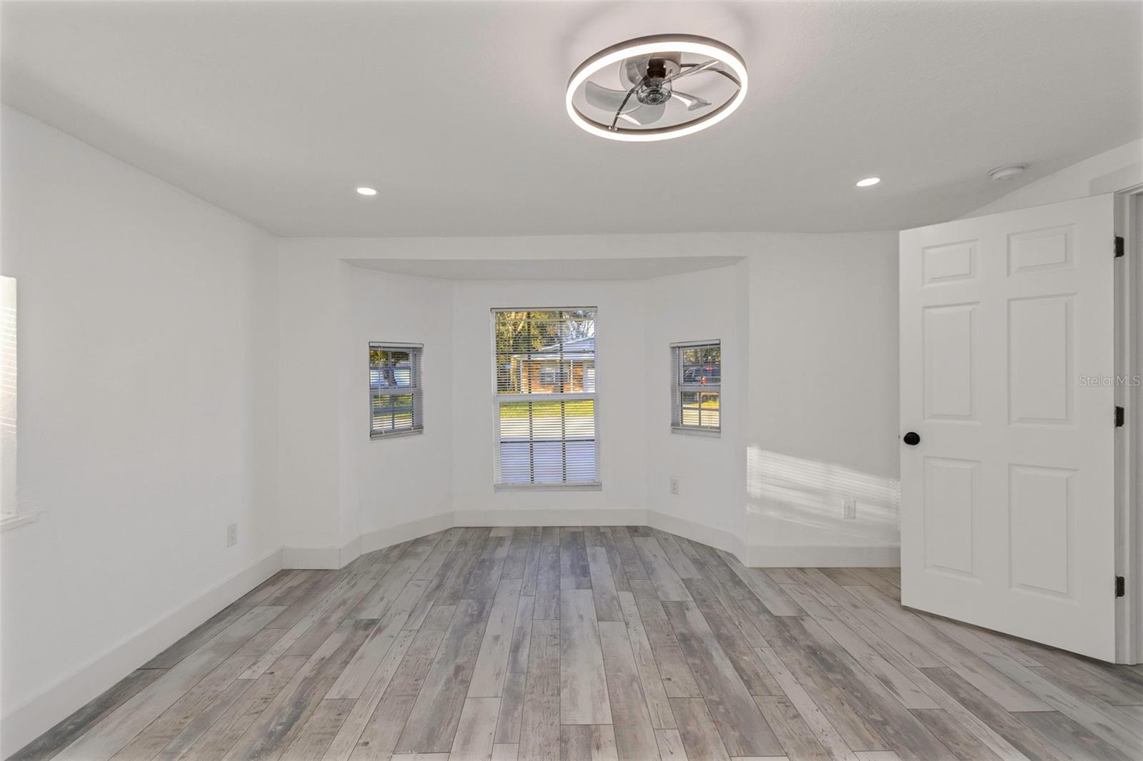 6136 56TH AVE N, ST PETERSBURG, FL, 33709